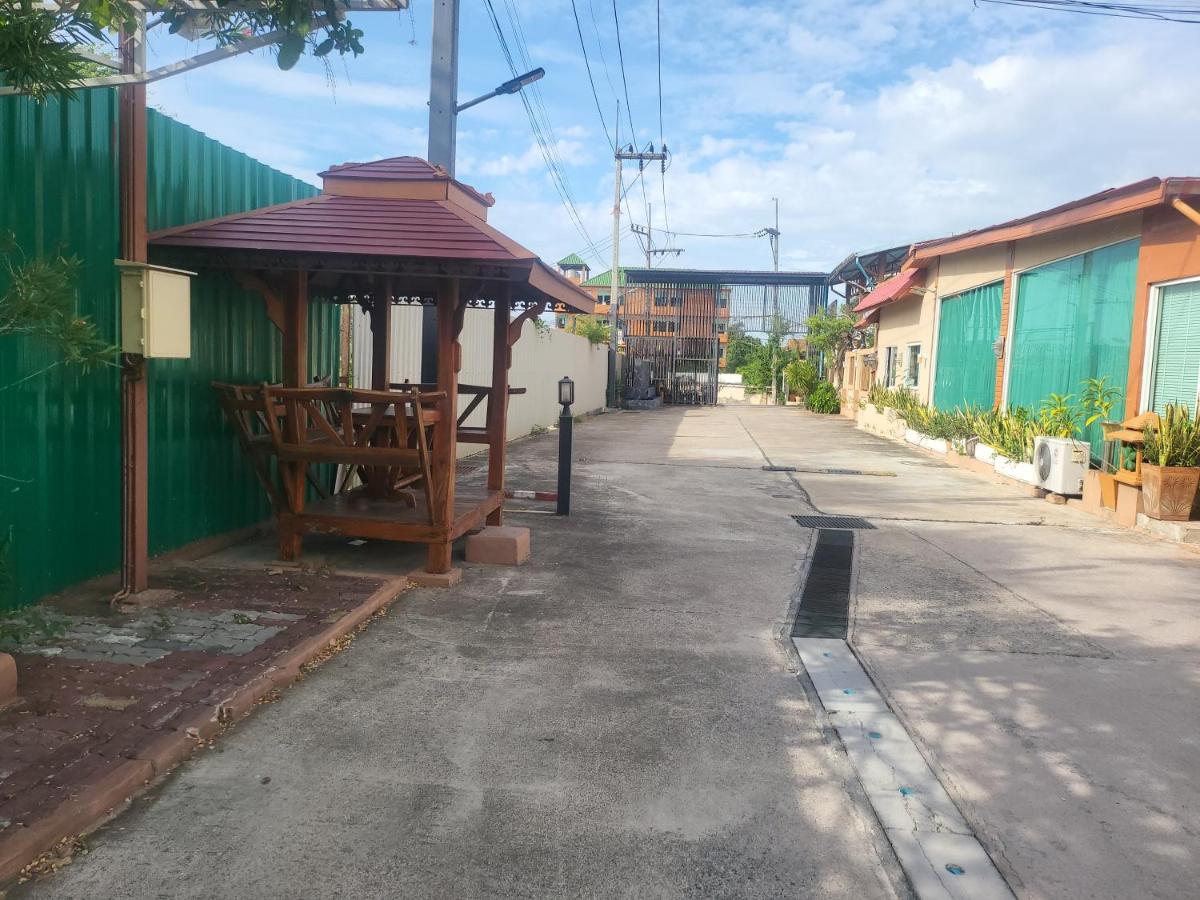 Ekaluk Place Inn Pattaya Exterior foto
